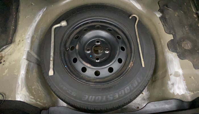 2014 Maruti Swift Dzire VDI, Diesel, Manual, 1,22,688 km, Spare Tyre