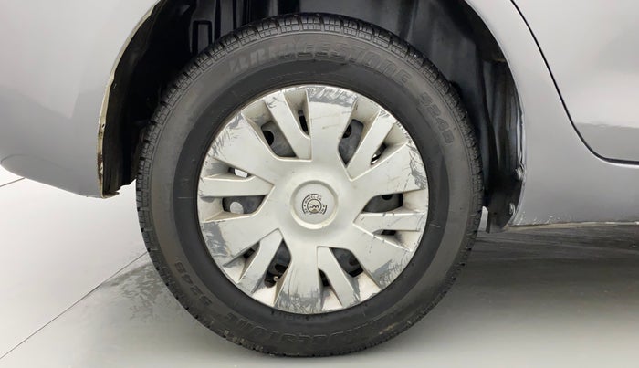 2014 Maruti Swift Dzire VDI, Diesel, Manual, 1,22,688 km, Right Rear Wheel