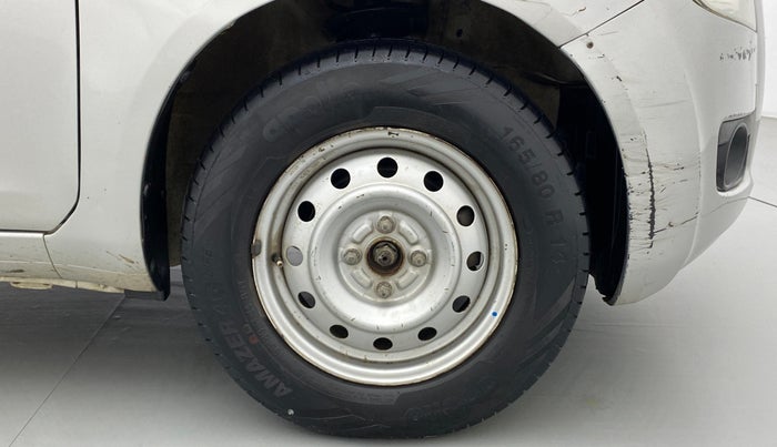 2011 Maruti Ritz LXI, Petrol, Manual, 48,066 km, Right Front Wheel