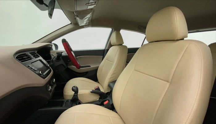 2019 Hyundai Elite i20 SPORTZ PLUS 1.2, Petrol, Manual, 22,205 km, Right Side Front Door Cabin