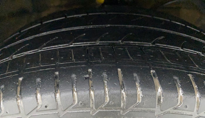 2019 Maruti Baleno ZETA DDIS 190, Diesel, Manual, 99,837 km, Right Front Tyre Tread