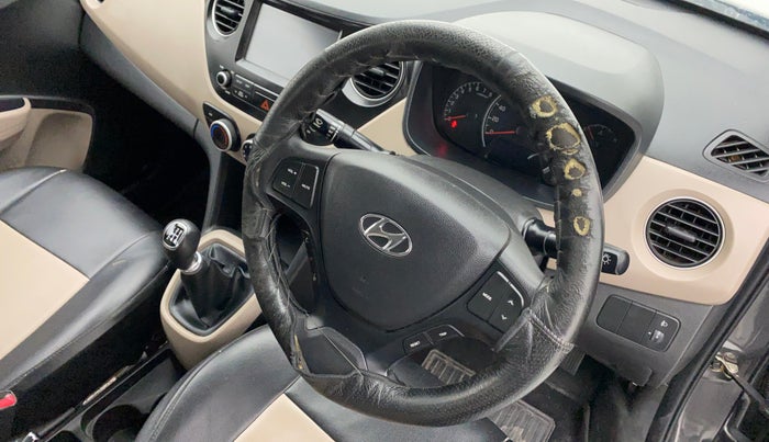 2019 Hyundai Grand i10 SPORTZ 1.2 KAPPA VTVT, Petrol, Manual, 38,624 km, Steering wheel - Steering cover is minor torn