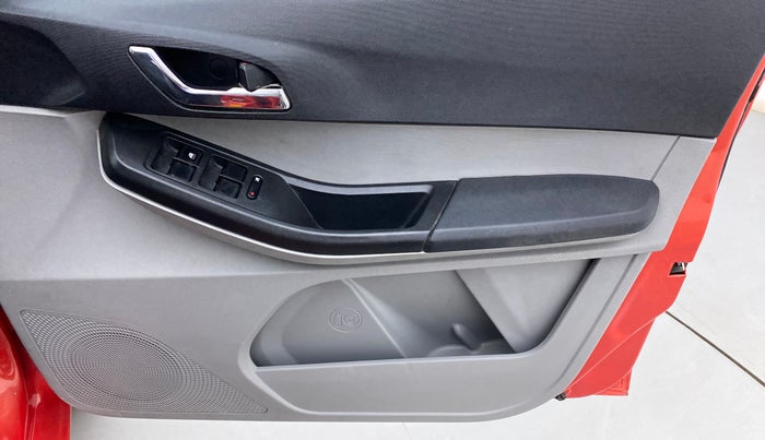 2021 Tata Tiago XZA PLUS PETROL, Petrol, Automatic, 50,187 km, Driver Side Door Panels Control