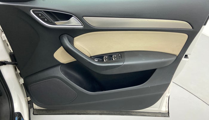 2016 Audi Q3 35TDI PREMIUM, Diesel, Automatic, 87,534 km, Driver Side Door Panels Control