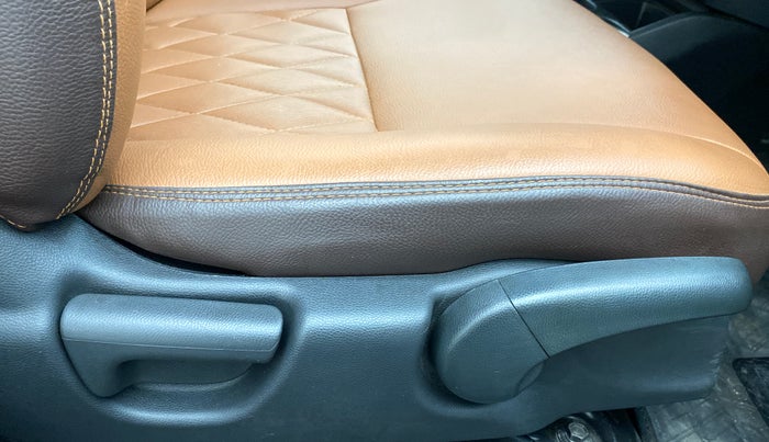 2017 Honda Jazz 1.2 V MT, Petrol, Manual, 46,132 km, Driver Side Adjustment Panel