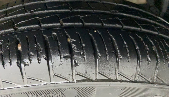 2013 Maruti Swift VDI, Diesel, Manual, 40,550 km, Right Front Tyre Tread