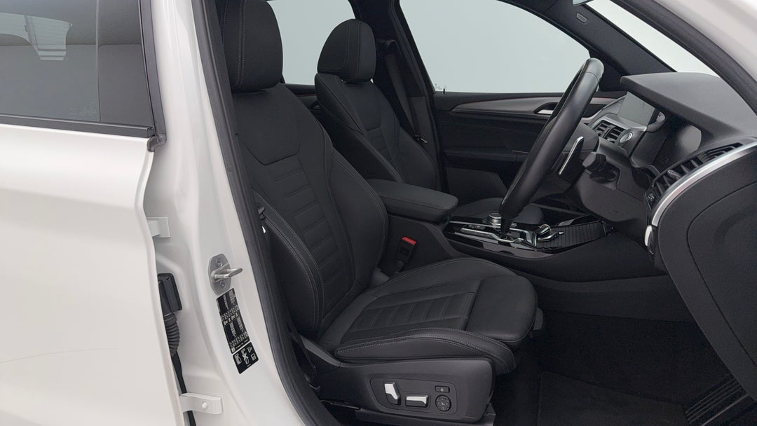 2021 BMW X3 xDrive30i M Sport, Automatic, 28592 km, Right Side Front Door Cabin View