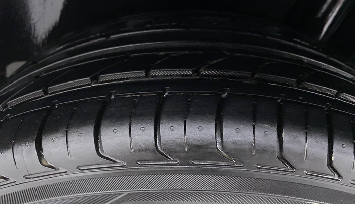 2018 Maruti Ciaz ALPHA DIESEL 1.3, Diesel, Manual, 43,865 km, Left Rear Tyre Tread