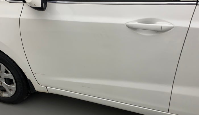 2015 Hyundai Grand i10 MAGNA 1.2 KAPPA VTVT, Petrol, Manual, 33,822 km, Front passenger door - Paint has faded