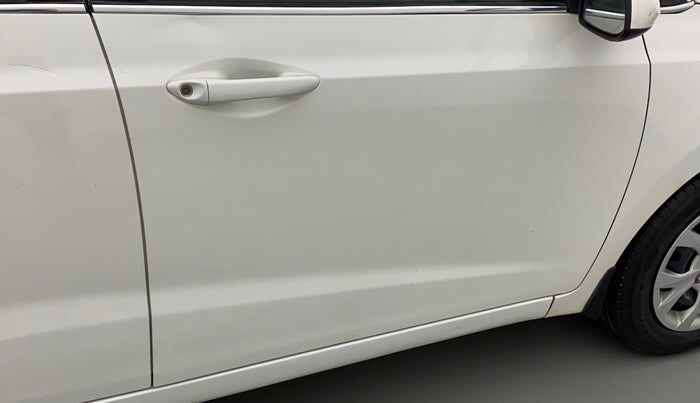 2015 Hyundai Grand i10 MAGNA 1.2 KAPPA VTVT, Petrol, Manual, 33,822 km, Driver-side door - Slightly dented