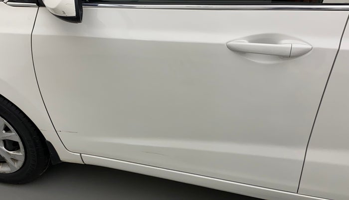 2015 Hyundai Grand i10 MAGNA 1.2 KAPPA VTVT, Petrol, Manual, 33,822 km, Front passenger door - Door handle has minor damage