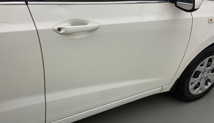 2015 Hyundai Grand i10 MAGNA 1.2 KAPPA VTVT, Petrol, Manual, 33,822 km, Driver-side door - Paint has faded