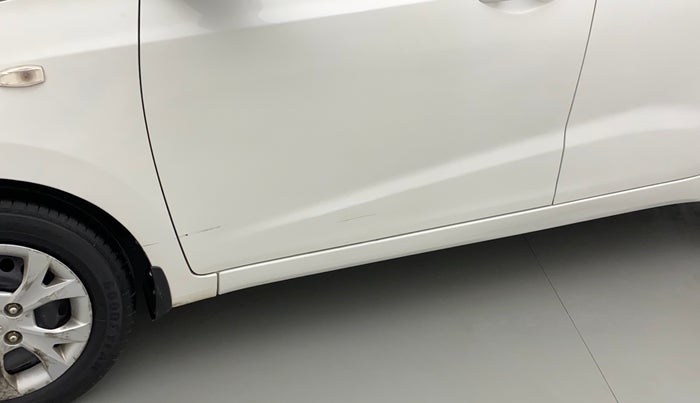 2015 Hyundai Grand i10 MAGNA 1.2 KAPPA VTVT, Petrol, Manual, 33,822 km, Front passenger door - Minor scratches