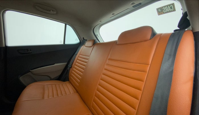 2015 Hyundai Grand i10 MAGNA 1.2 KAPPA VTVT, Petrol, Manual, 33,822 km, Right Side Rear Door Cabin