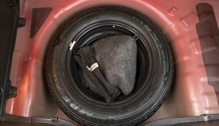 2017 Hyundai Elite i20 ASTA 1.2 (O), Petrol, Manual, 35,408 km, Spare Tyre