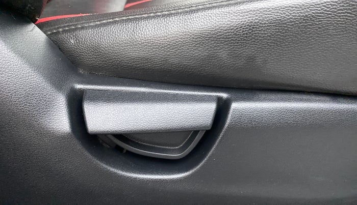 2019 Hyundai NEW SANTRO ERA 1.1, Petrol, Manual, 16,035 km, Driver Side Adjustment Panel