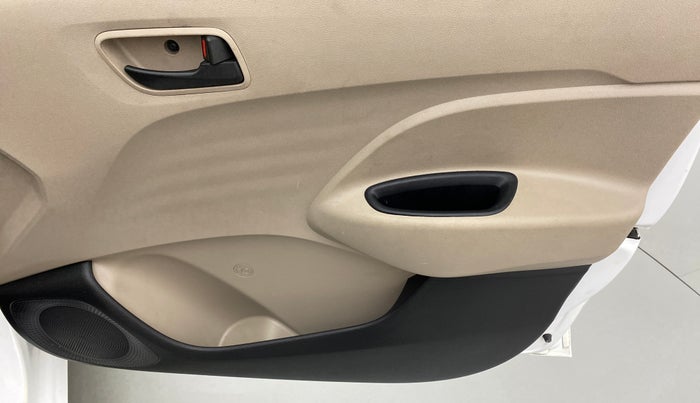 2019 Hyundai NEW SANTRO ERA 1.1, Petrol, Manual, 16,035 km, Driver Side Door Panels Control
