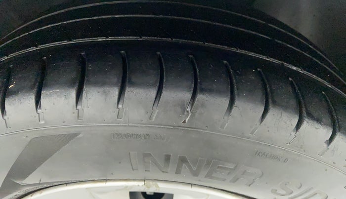 2015 Hyundai Elite i20 SPORTZ 1.2, Petrol, Manual, 62,812 km, Right Front Tyre Tread