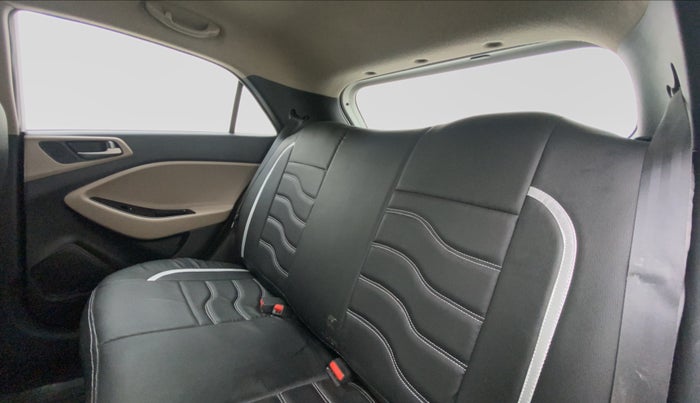 2015 Hyundai Elite i20 SPORTZ 1.2, Petrol, Manual, 62,812 km, Right Side Rear Door Cabin