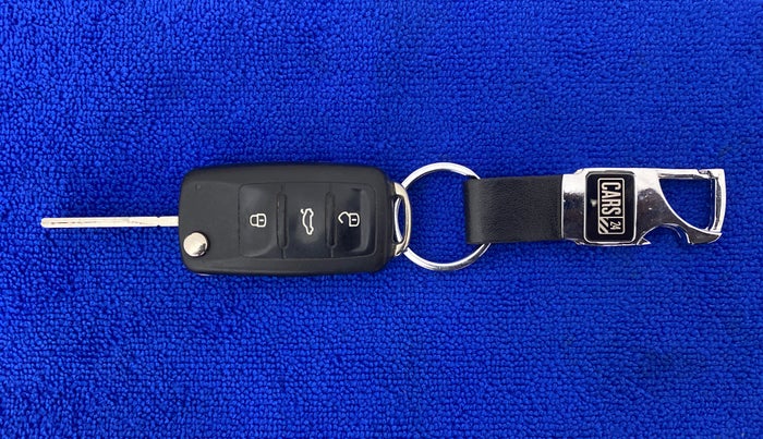 2017 Volkswagen Ameo HIGHLINE 1.5, Diesel, Manual, 68,595 km, Key Close Up