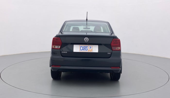 2017 Volkswagen Ameo HIGHLINE 1.5, Diesel, Manual, 68,595 km, Back/Rear