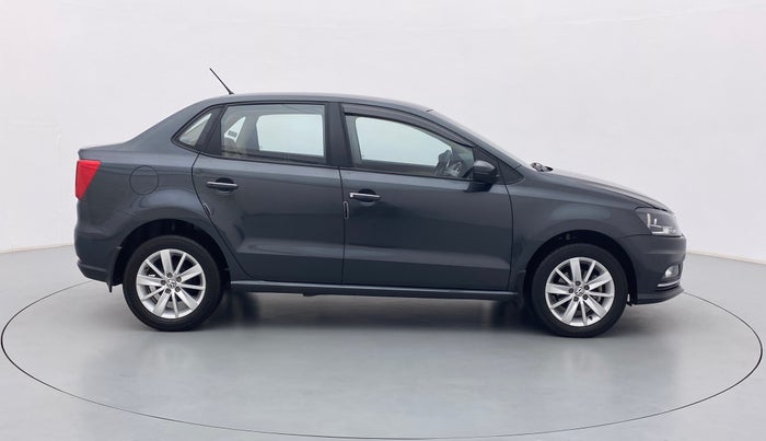 2017 Volkswagen Ameo HIGHLINE 1.5, Diesel, Manual, 68,595 km, Right Side View