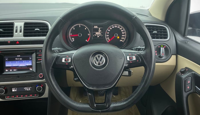 2017 Volkswagen Ameo HIGHLINE 1.5, Diesel, Manual, 68,595 km, Steering Wheel Close Up