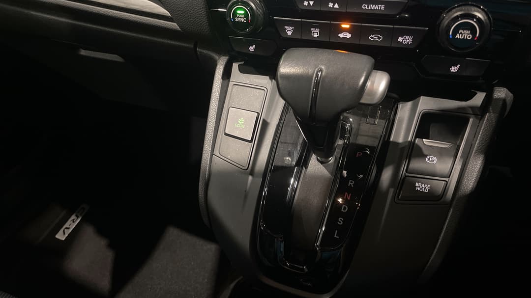 2022 Honda CR-V Black Edition (2WD) 5 Seats, Automatic, 109083 km, Gear Lever 