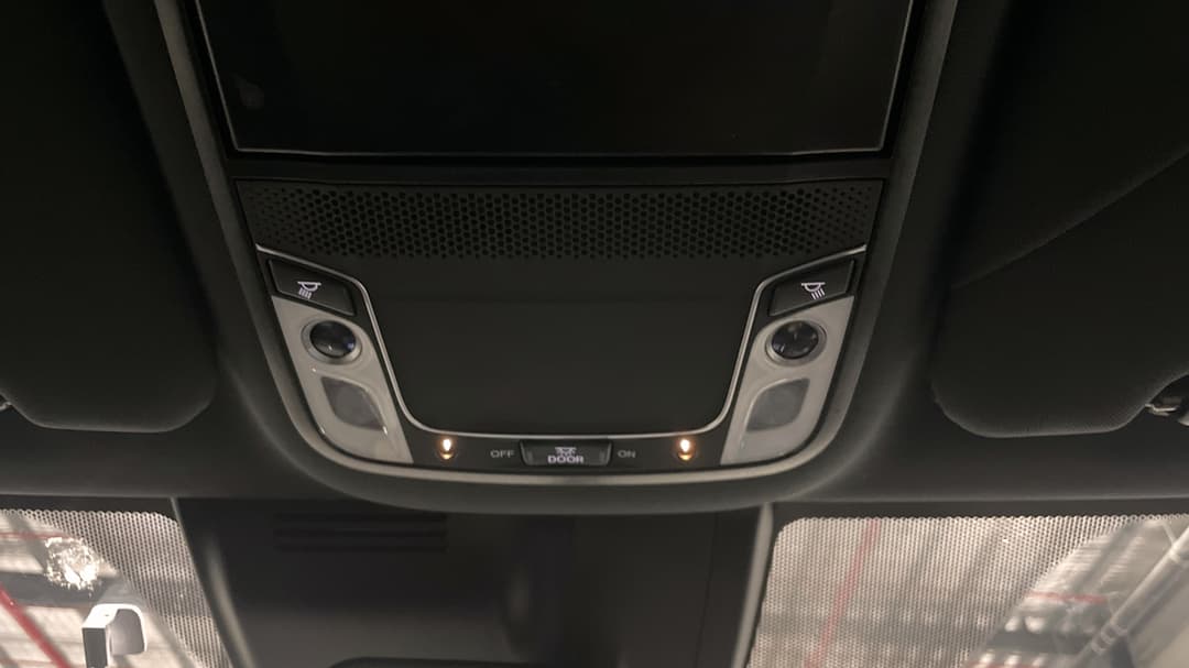 2022 Honda CR-V Black Edition (2WD) 5 Seats, Automatic, 109083 km, On-Roof Controls/Sunglass holder