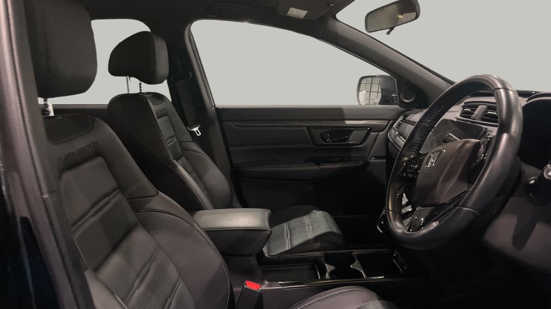 2022 Honda CR-V Black Edition (2WD) 5 Seats, Automatic, 109083 km, Right Side Front Door Cabin View