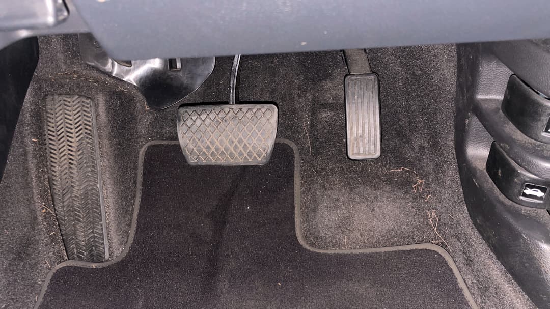 2022 Honda CR-V Black Edition (2WD) 5 Seats, Automatic, 109083 km, Pedals and Footmat