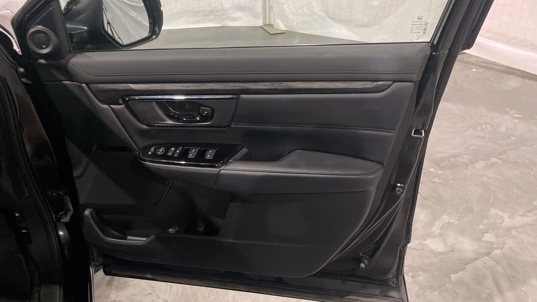 2022 Honda CR-V Black Edition (2WD) 5 Seats, Automatic, 109083 km, Speaker View