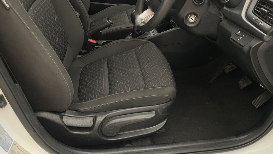2021 Kia Rio S, Manual, 55104 km, Drivers Side Adjustment Panel