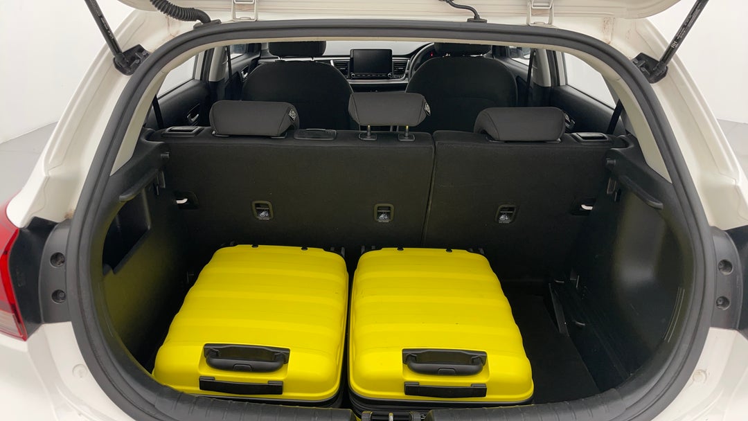 2021 Kia Rio S, Manual, 55104 km, Boot Inside View with Luggage