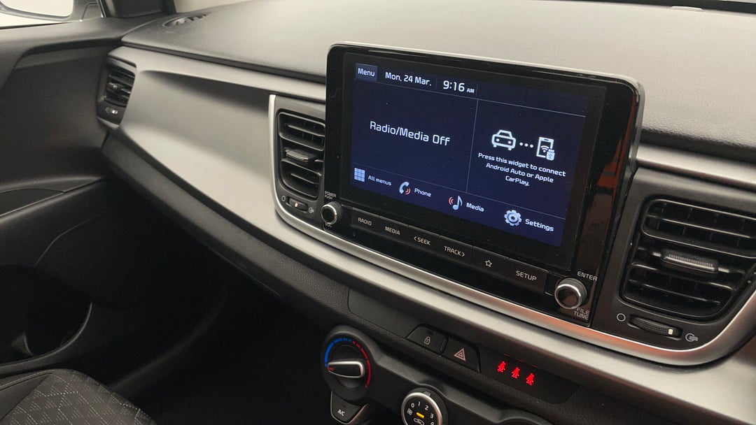 2021 Kia Rio S, Manual, 55104 km, Infotainment System