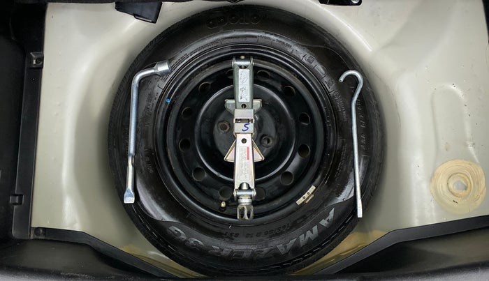 2017 Maruti Swift VXI, Petrol, Manual, 52,616 km, Spare Tyre