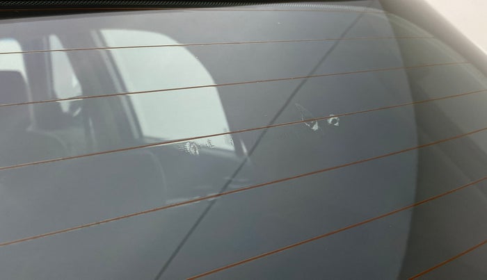 2015 Hyundai Creta 1.6 SX PLUS PETROL, Petrol, Manual, 35,025 km, Rear windshield - Minor spot on windshield