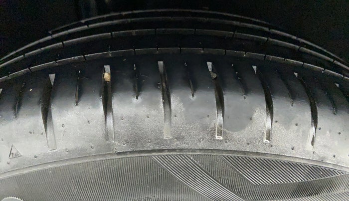 2016 Maruti Baleno ZETA 1.2 K12, Petrol, Manual, 32,932 km, Right Rear Tyre Tread