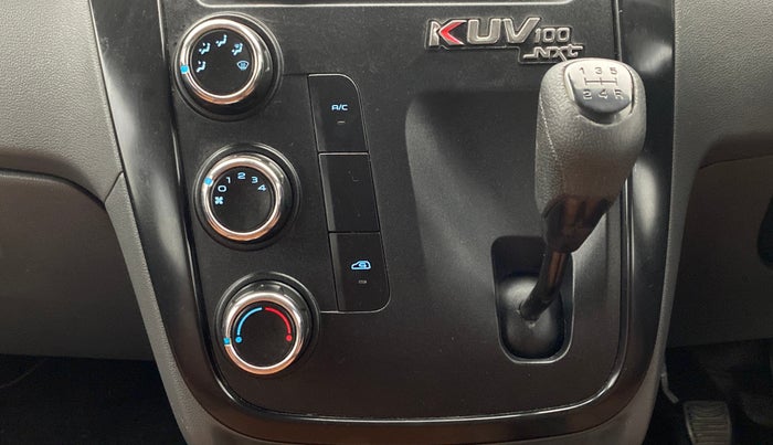 2017 Mahindra KUV 100 NXT K4+ 6S, Petrol, Manual, 40,676 km, Gear Lever