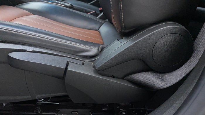 Chevrolet Cruze-Driver Side Adjustment Panel
