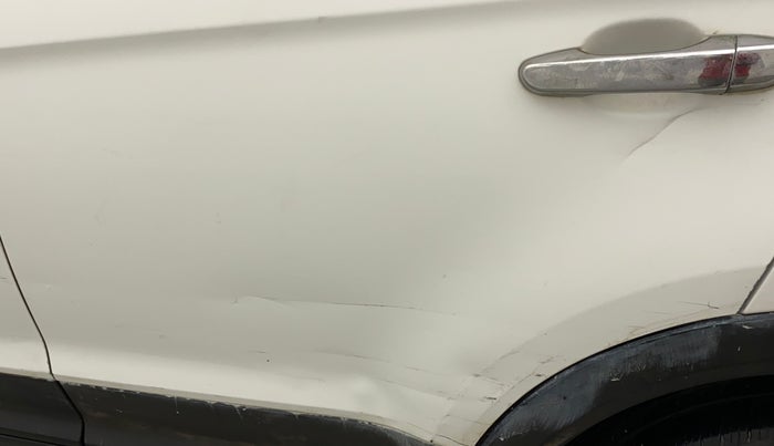 2016 Hyundai Creta E PLUS 1.6 PETROL, CNG, Manual, 85,035 km, Rear left door - Slightly dented