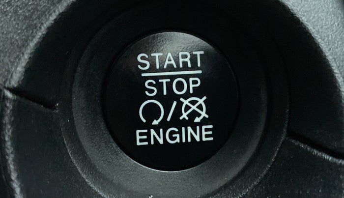 2017 Jeep Compass LIMITED (O) 2.0 DIESEL 4X4, Diesel, Manual, 61,660 km, Keyless Start/ Stop Button