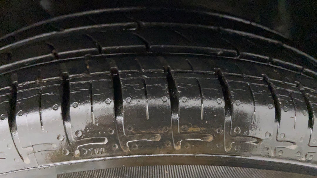 Left Front Tyre Tread