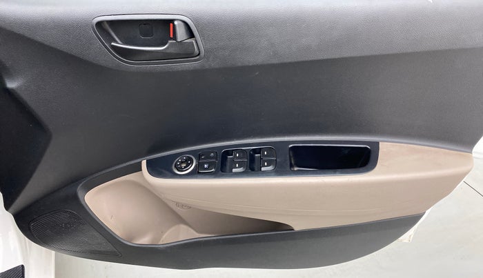 2017 Hyundai Grand i10 MAGNA 1.2 VTVT, Petrol, Manual, 59,720 km, Driver Side Door Panels Control