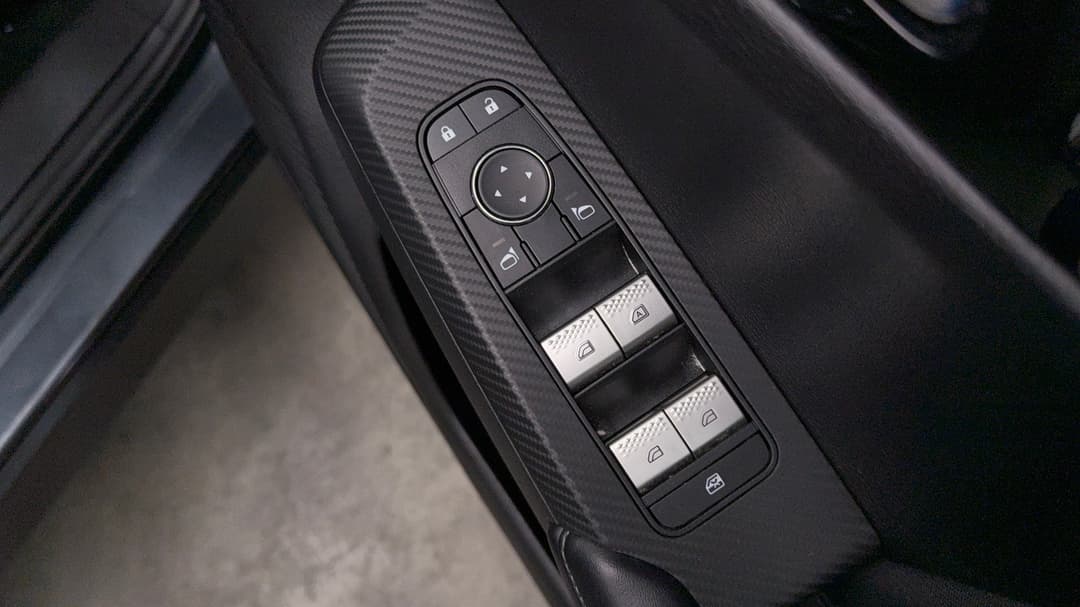 2024 Mitsubishi Outlander Es 5 Seat (2WD), Automatic, 60085 km, Drivers Side Door Panel Controls