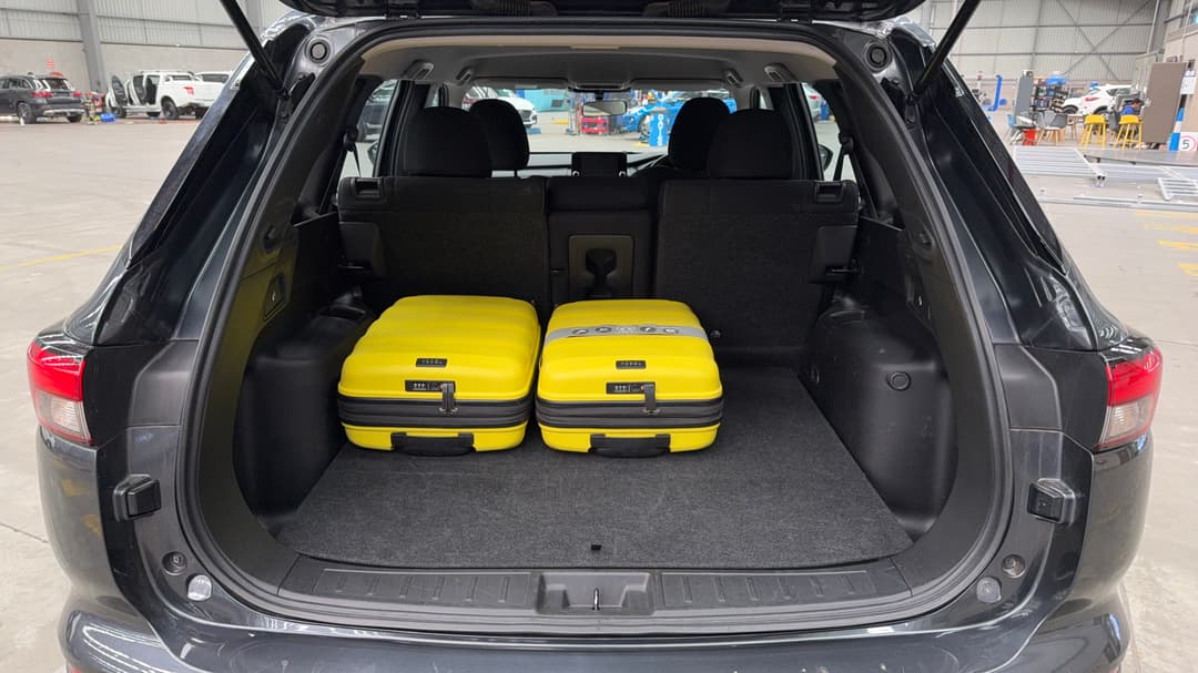 2024 Mitsubishi Outlander Es 5 Seat (2WD), Automatic, 60085 km, Boot Inside View with Luggage
