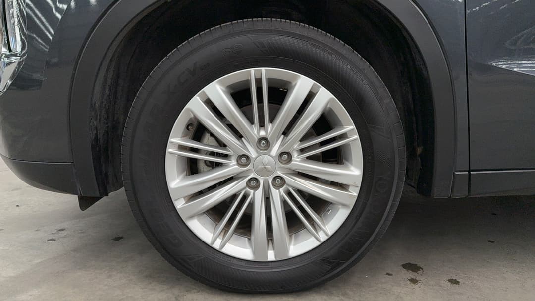 2024 Mitsubishi Outlander Es 5 Seat (2WD), Automatic, 60085 km, Left Front Wheel