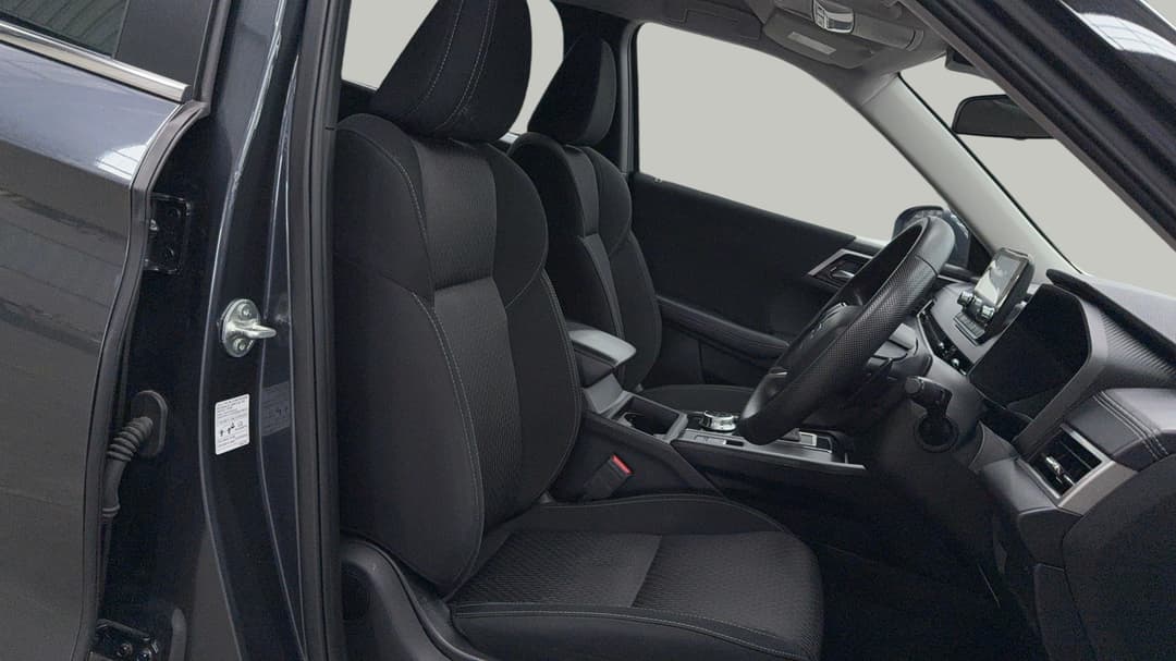 2024 Mitsubishi Outlander Es 5 Seat (2WD), Automatic, 60085 km, Right Side Front Door Cabin View