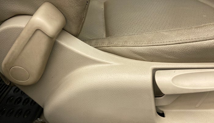2013 Volkswagen Vento COMFORTLINE TSI AT PETROL, Petrol, Automatic, 31,009 km, Driver Side Adjustment Panel