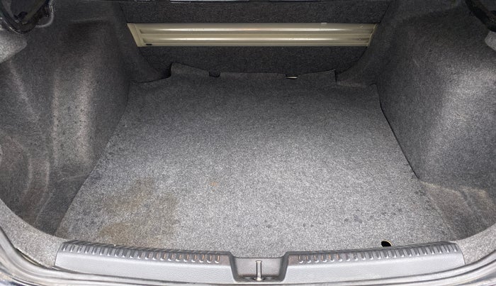 2013 Volkswagen Vento COMFORTLINE TSI AT PETROL, Petrol, Automatic, 31,009 km, Boot Inside